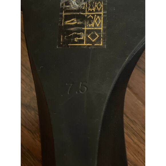 Anthropologie JEFFREY CAMPBELL Black Mule Sandal w Grommets Size 7.5 Slide Shoe - Picture 6 of 7